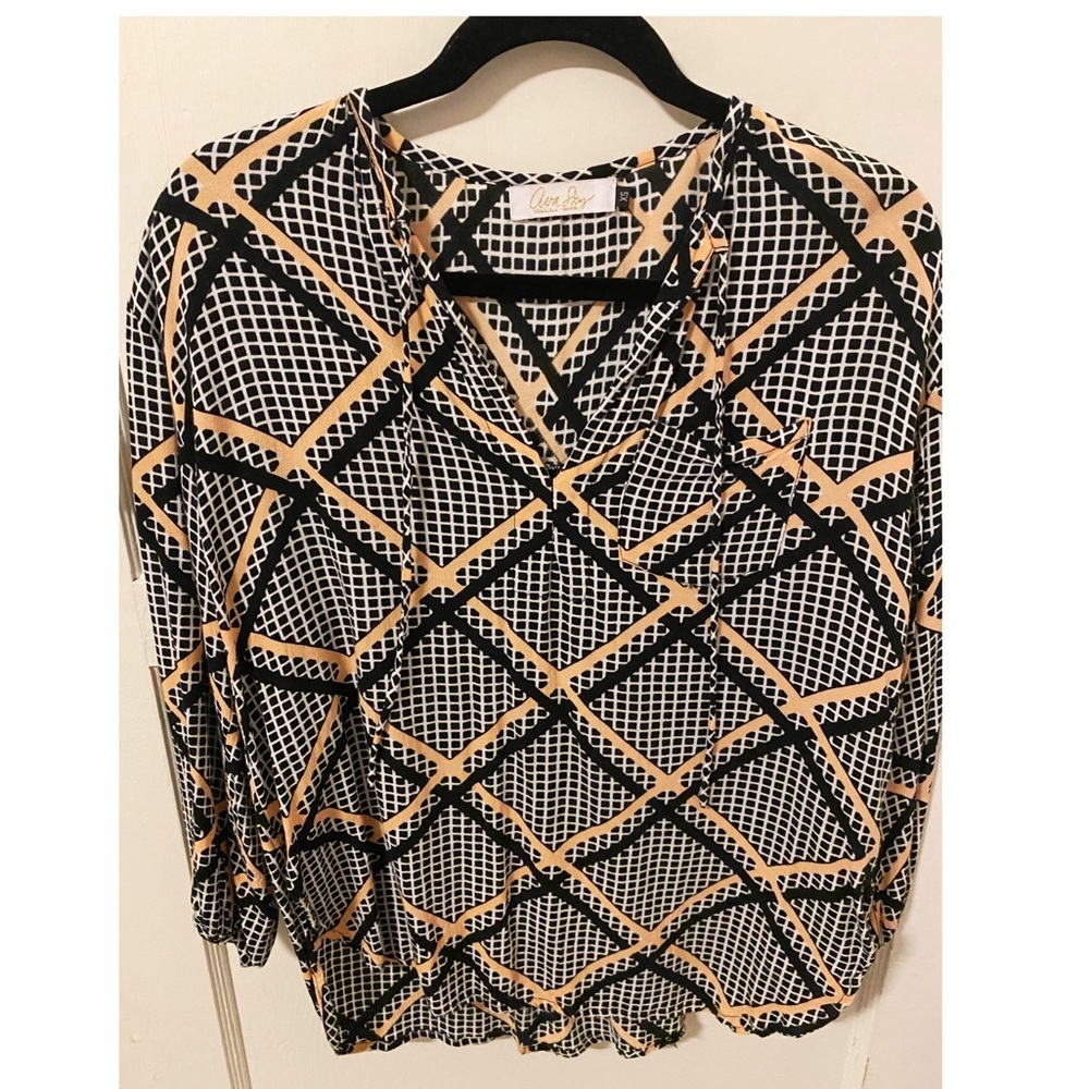 Ava Sky blouse, cute 3/4 sleeve, draw string detail